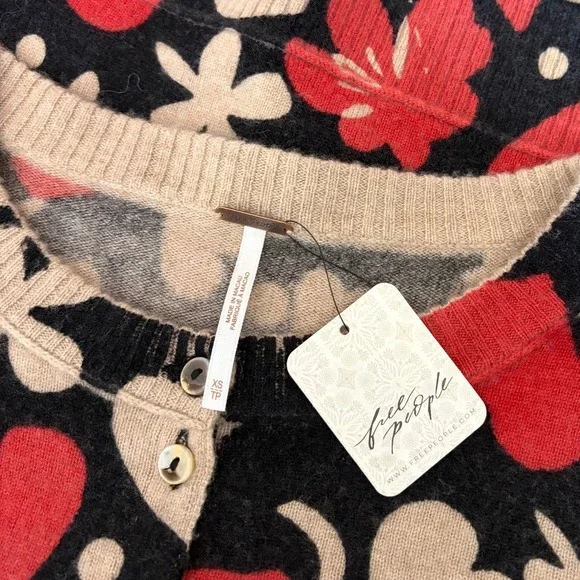 NWT!! FREE PEOPLE Nocturnal Patterned Cardi Black Retro Combo Hearts Floral XS - Picture 12 of 16
